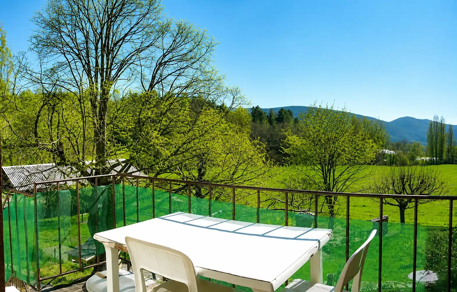 balcon du gite La grange à la ferme-veyret